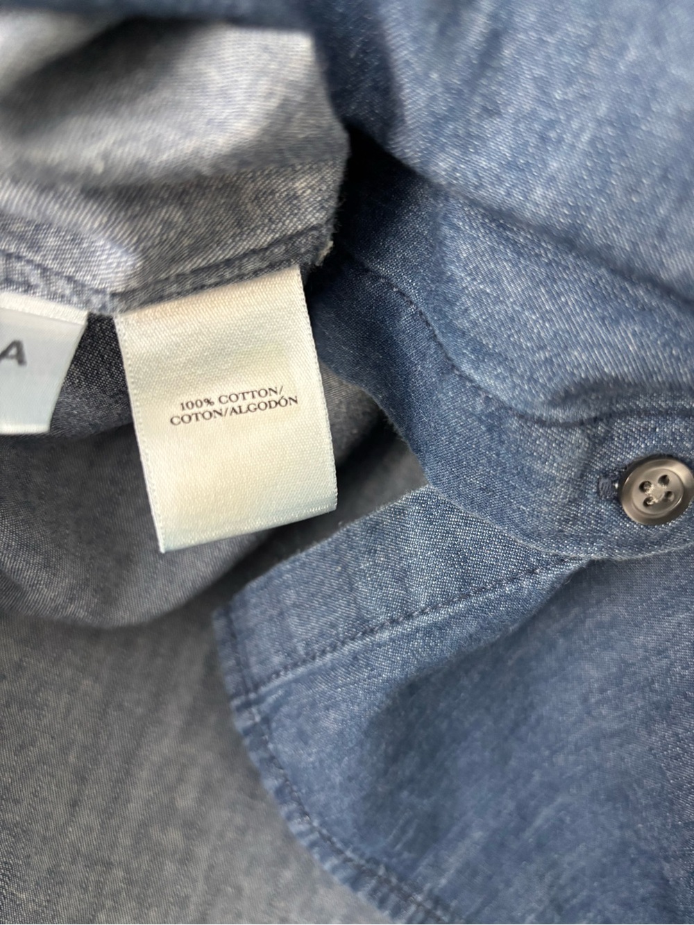 Ann Taylor Women’s Denim Button-Up Shirt Small - Picture 4 of 5
